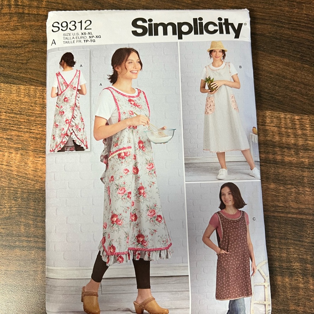 Simplicity S9312 Apron Pattern